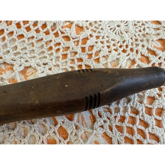 Antique Wooden Handheld Citrus Lemon Press Juicer With Metal Hinges & Rustic Fin - Picture 10 of 13